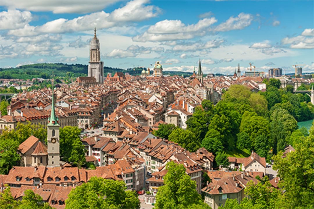 Blick auf die Altstadt von Bern von oben